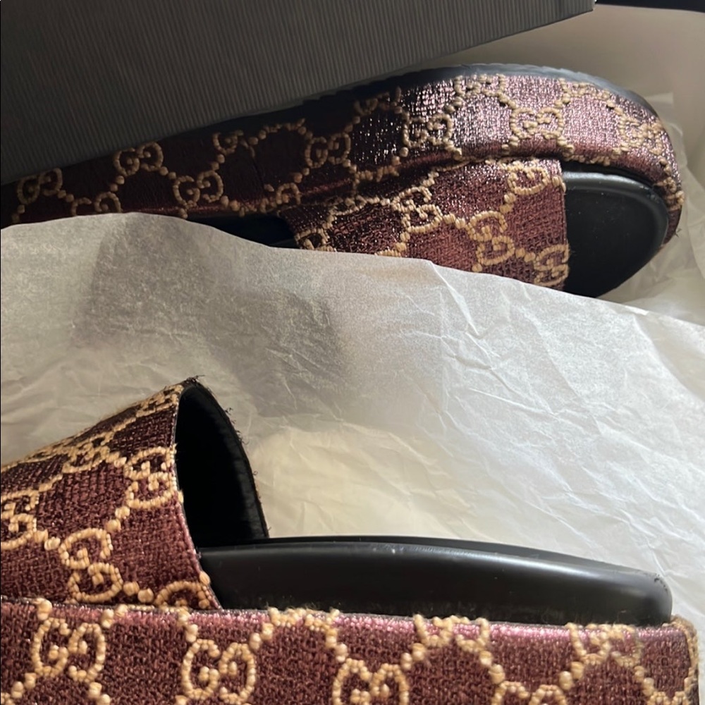 Authentic Gucci platform slides size 38